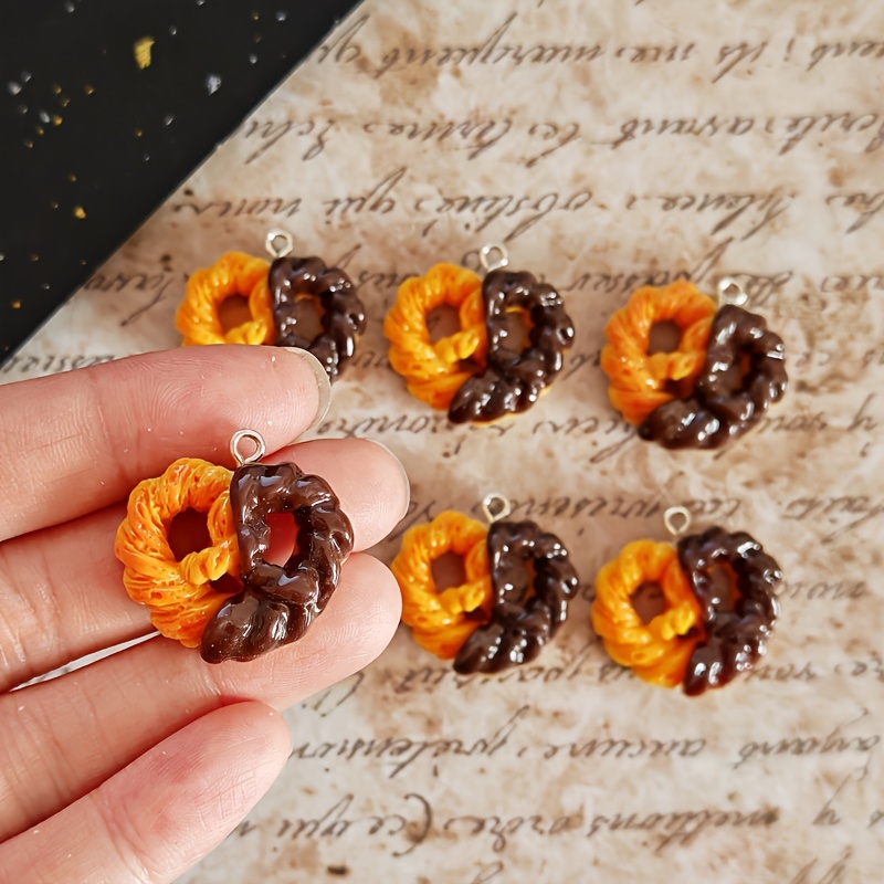 Resin Craft Projects - 6 قطع من الحلي المصنوعة من